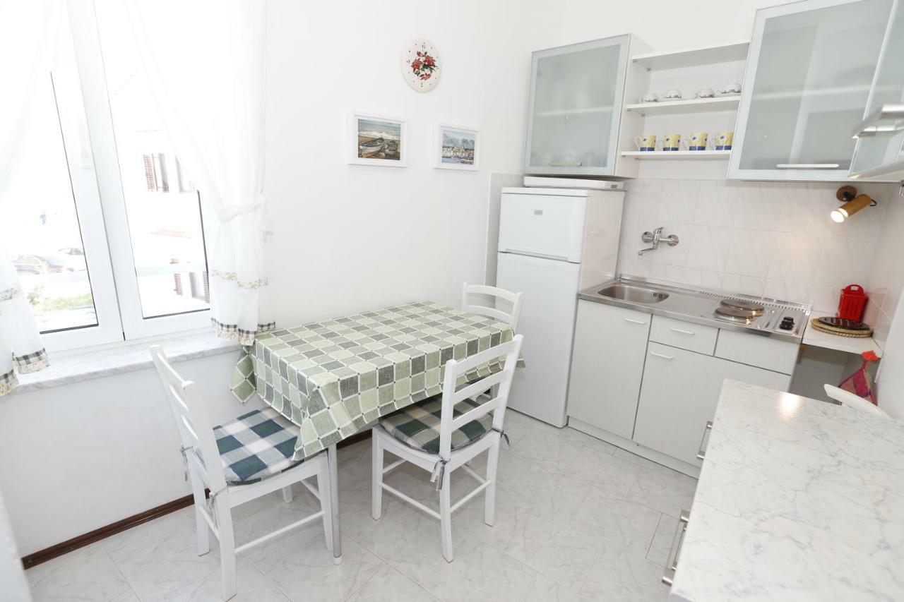 Apartment Luiza With Terrace Baska  Luaran gambar
